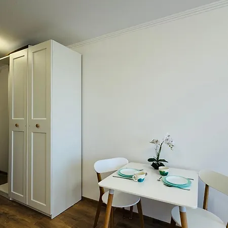 Perla 55 101 Apartment